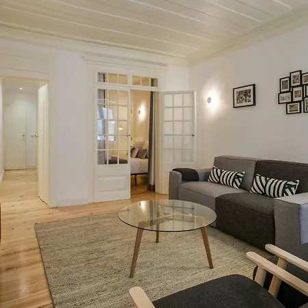 Hip Tailor Made Flat In Bairro Alto Apartment