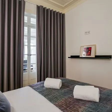 Hip Tailor Made Flat In Bairro Alto Apartment *