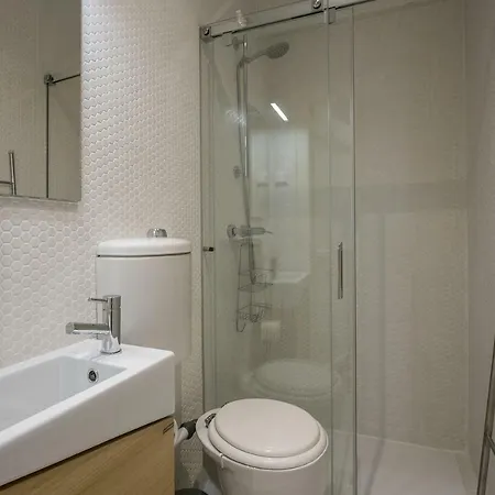 Apartment Hip Tailor Made Flat In Bairro Alto