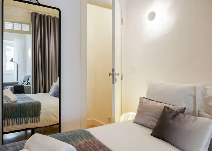 Hip Tailor Made Flat In Bairro Alto Lisboa