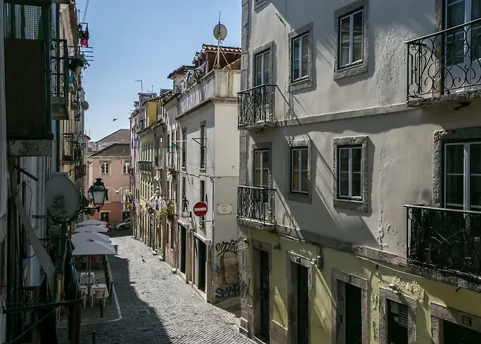 Hip Tailor Made Flat In Bairro Alto * Lisboa