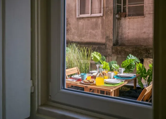 Hip Tailor Made Flat In Bairro Alto * Lissabon