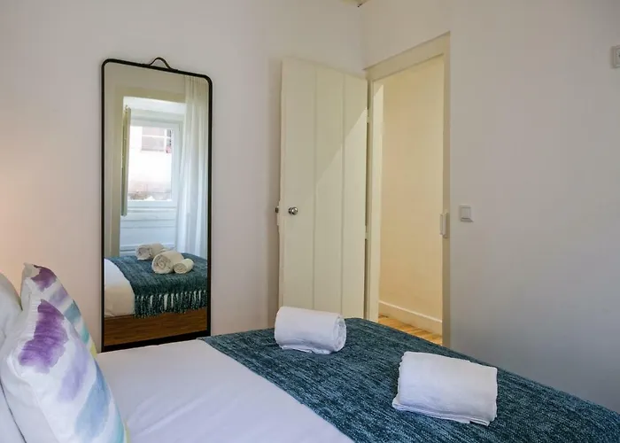 Hip Tailor Made Flat In Bairro Alto *