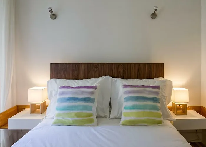 Hip Tailor Made Flat In Bairro Alto *