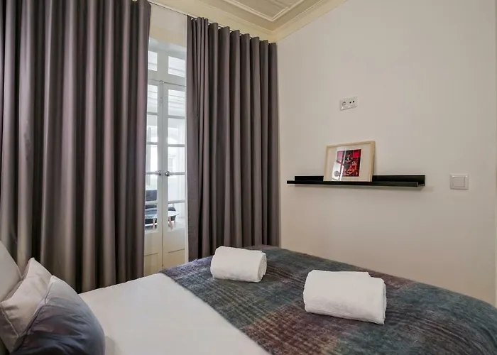Hip Tailor Made Flat In Bairro Alto Lägenhet *