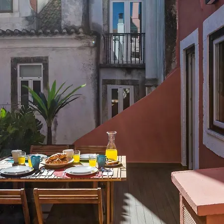 Hip Tailor Made Flat In Bairro Alto Apartament Lizbona