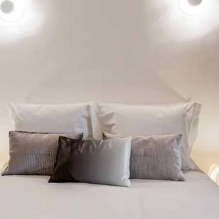Hip Tailor Made Flat In Bairro Alto Lizbona