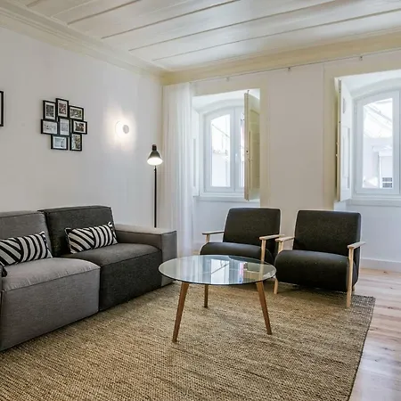 Hip Tailor Made Flat In Bairro Alto Lisboa